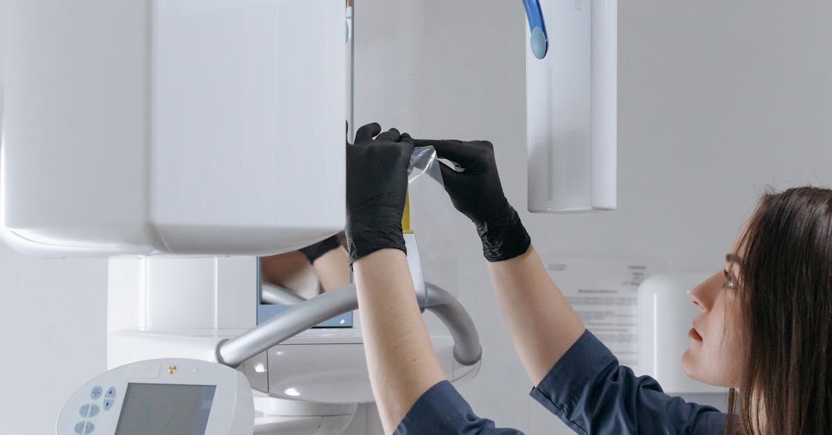 Understanding the Differences Between General Dentists and Specialists